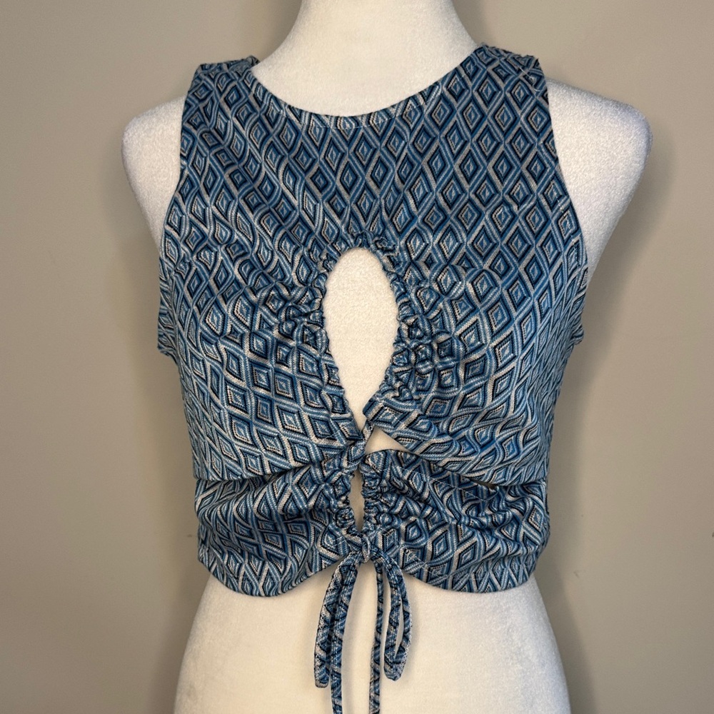 like an angel Blue Geometric Ruched Tie-Front Crop Top